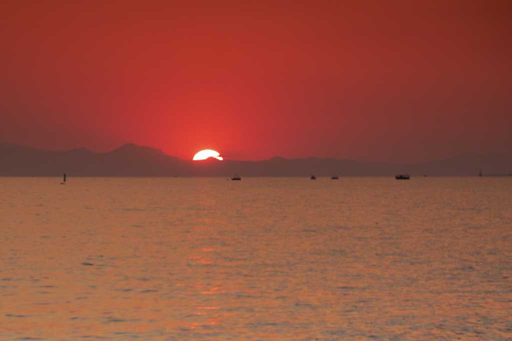 落日下的土耳其海图片