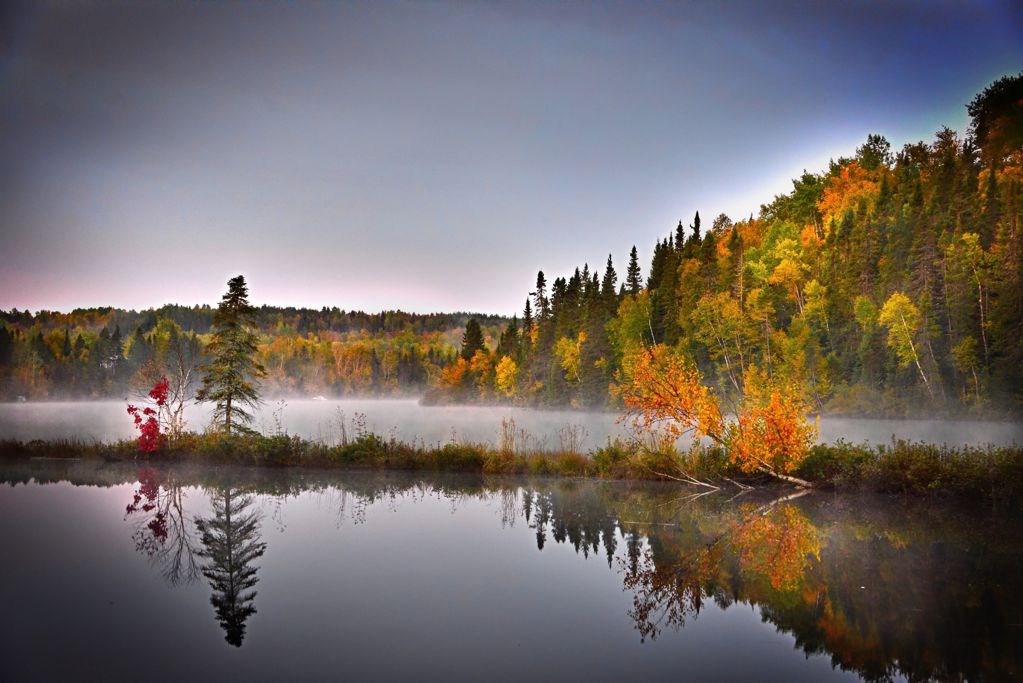 如诗如画的加拿大魁北克秋景图片