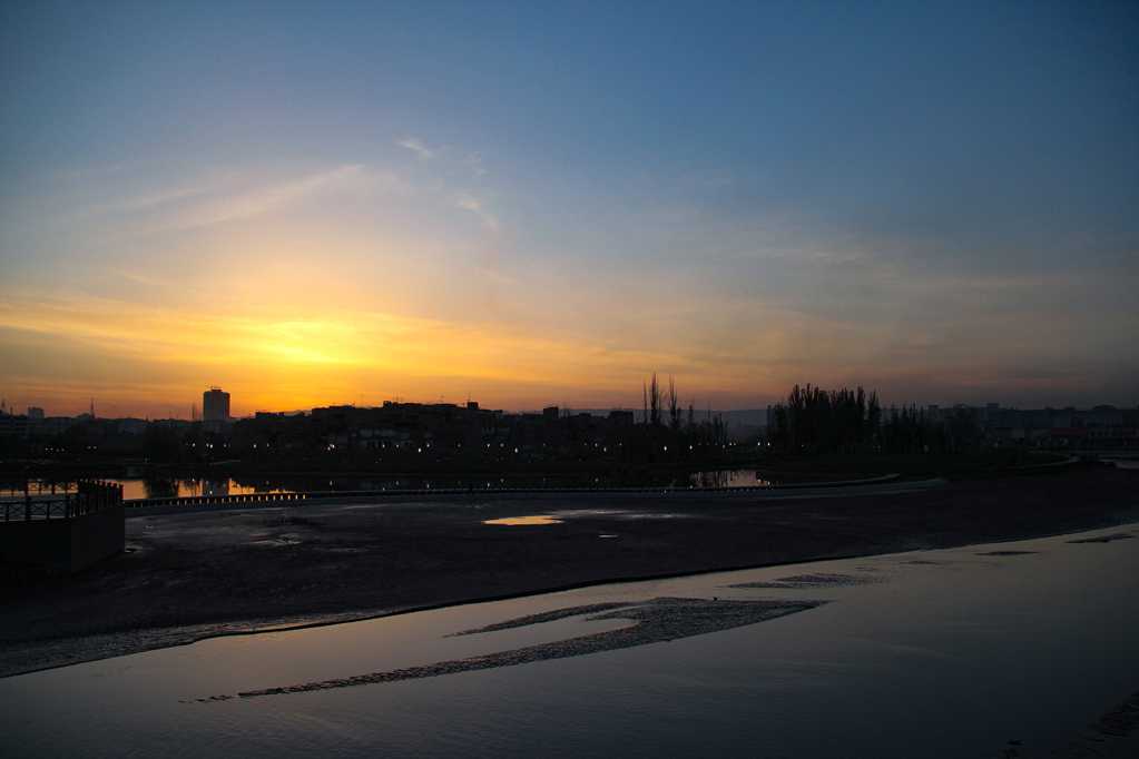 夕阳下的新疆喀什