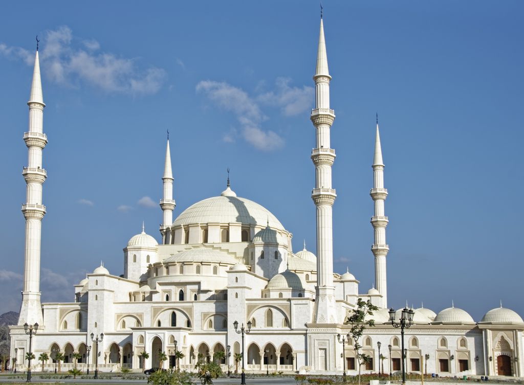 伊斯兰教清真寺宣礼塔景致图片