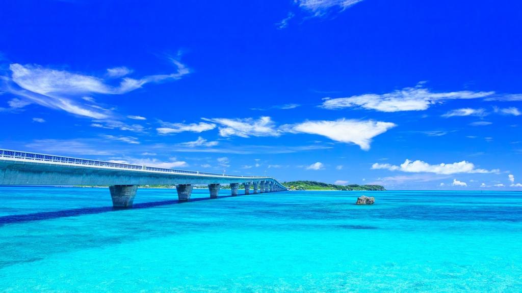 日本宫古岛蓝色海上大桥