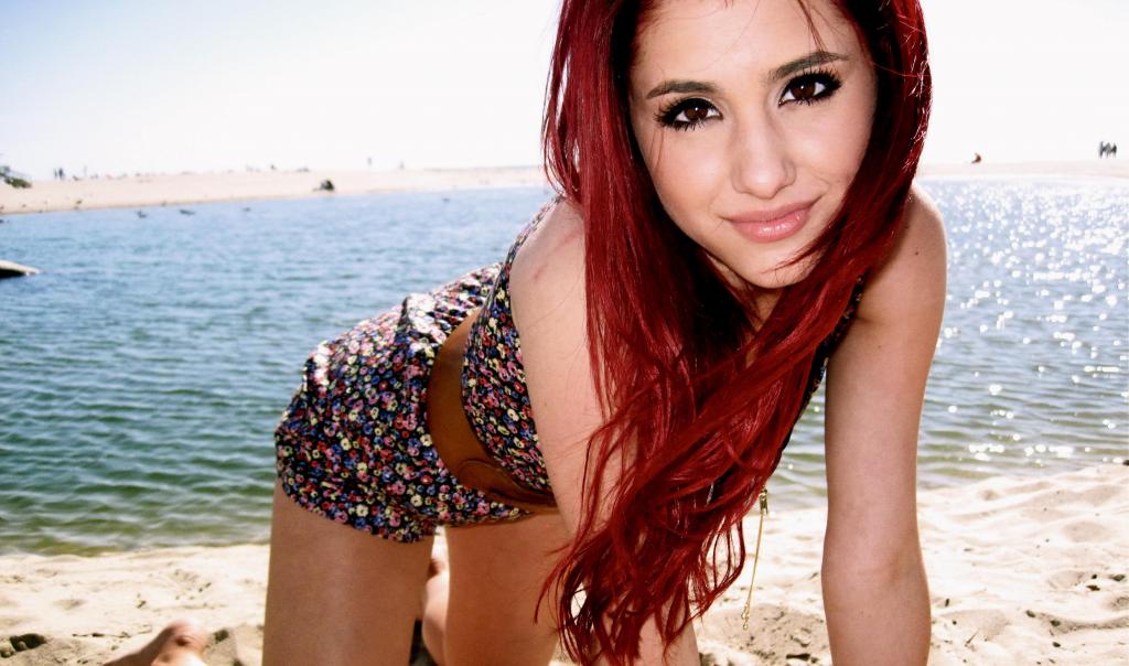 Ariana Grande,顶级音乐艺术家和乐队,歌手,女演员,沙滩（水平）