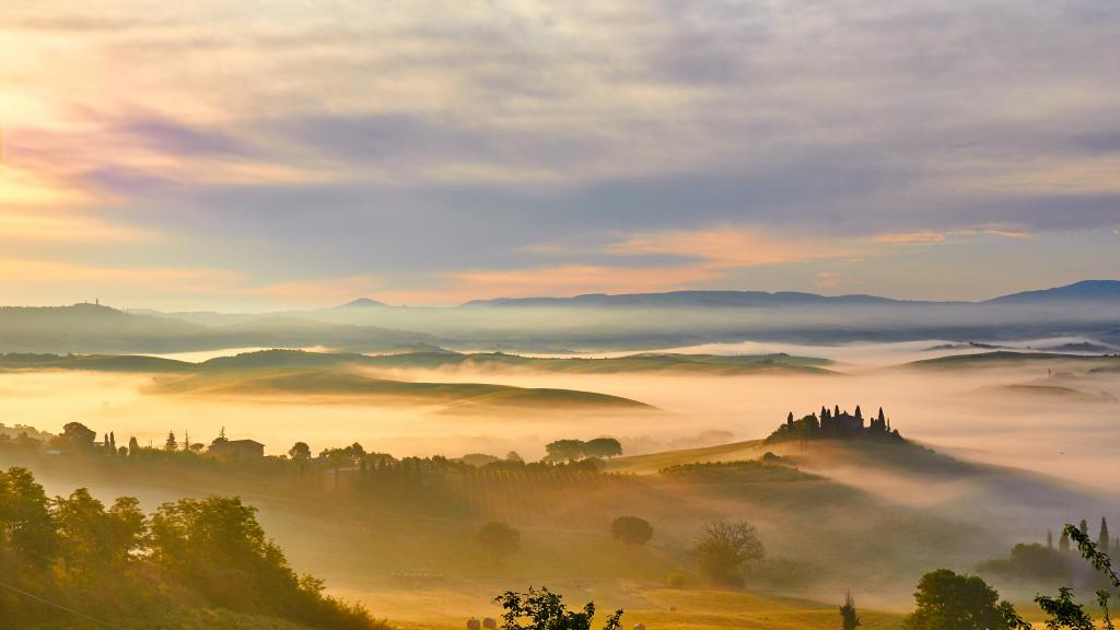 托斯卡纳,起伏的山丘,起雾,金色的早晨,意大利,4 k