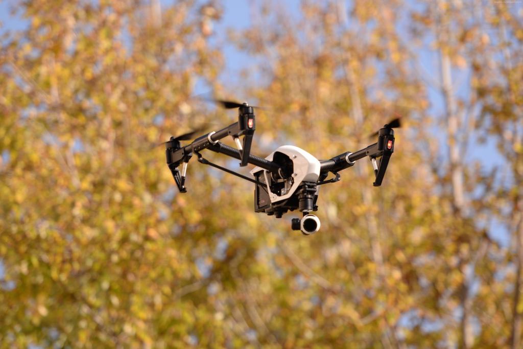 DJI Inspire One,无人驾驶飞机,四轴飞行器,相机,高科技新闻-2015,最佳无人机2015,回顾,拆箱,测试（水平）