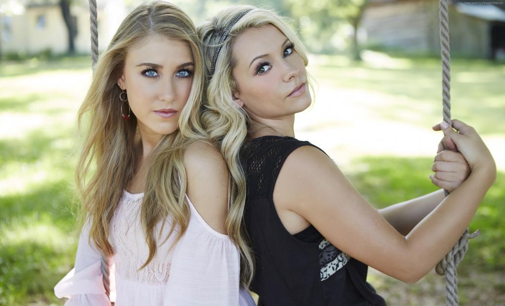 Maddie & Tae, Top music artist and bands, singer, country, blonde (horizontal)