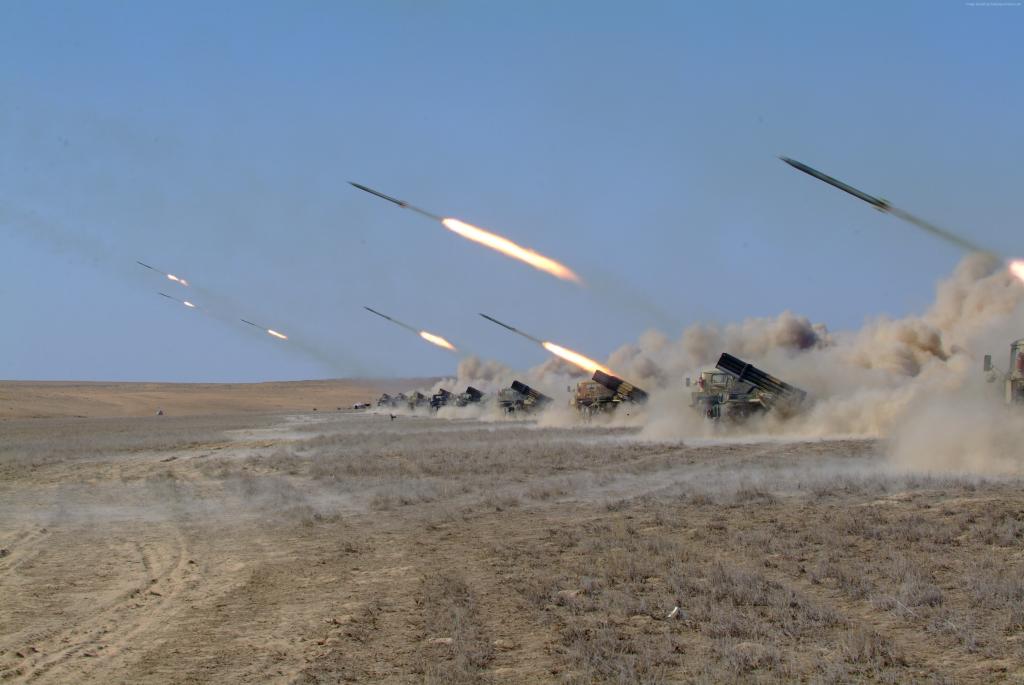 Naiza,MRL,多管火箭发射器,火炮,哈萨克斯坦武装部队,沙漠,射击（水平）