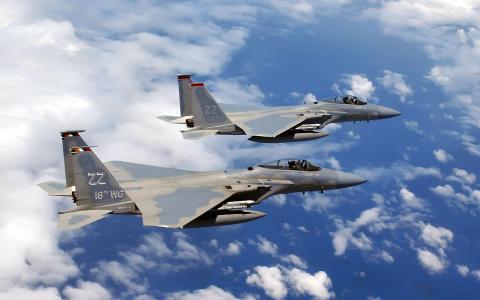 F 15C老鹰飞过冲绳