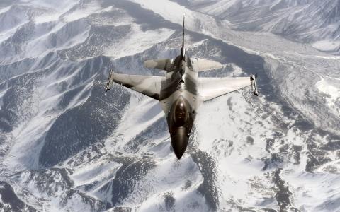 F 16侵略者在联合太平洋阿拉斯加范围