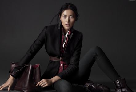 刘雯,2015年顶级时装模特,模特,黑发,西装（水平）