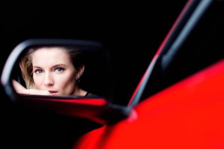 西耶娜·米勒,女演员,红色,车,反射,镜像（水平）