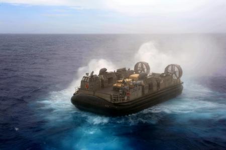 气垫船,LCAC,突击艇,美国海军,LCAC 1,海上训练（水平）