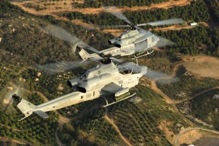 Vi蛇,AH-1Z,贝尔,攻击直升机,美国海军,祖鲁眼镜蛇,飞行,田野,天空（水平）
