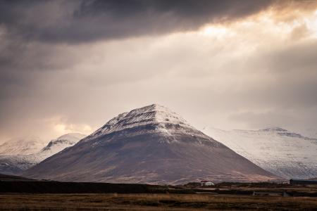 冰岛,4k,5k壁纸,山,云,草地（水平）