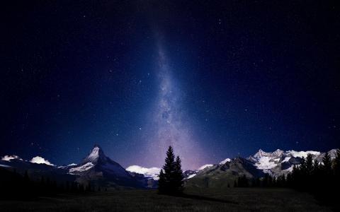 瑞士的阿尔卑斯山,夜空,银河,高清