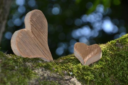 木头雕刻的爱心