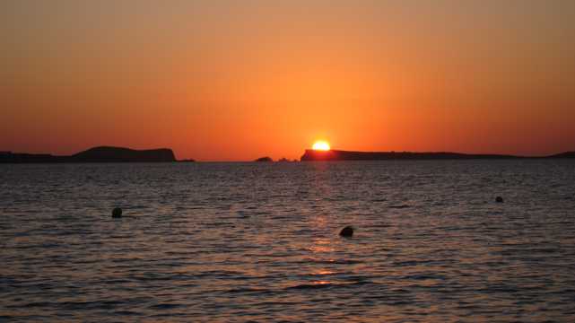 阿里群岛朝阳风光图片