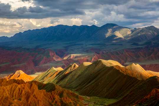 新疆努尔加大峡谷风光图片