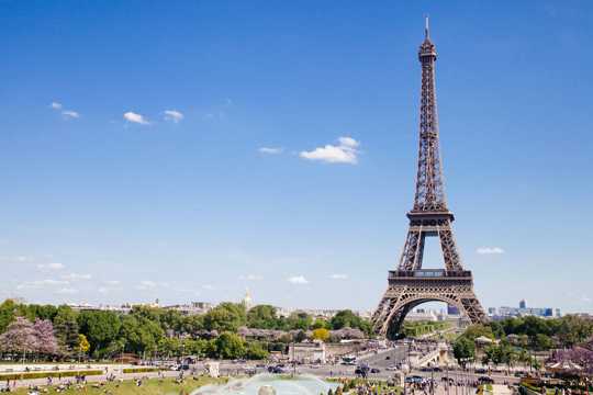 法国巴黎埃菲尔铁塔景色图片