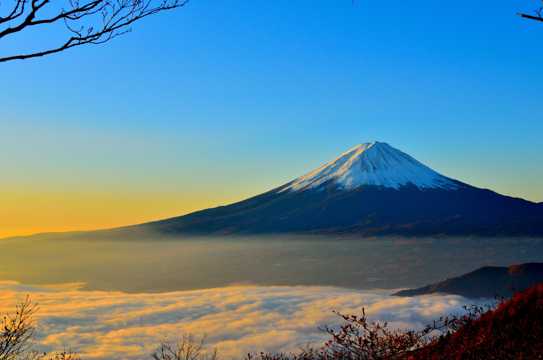 唯美的富士山景物图片