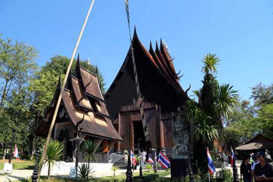 泰国黑庙自然风光图片