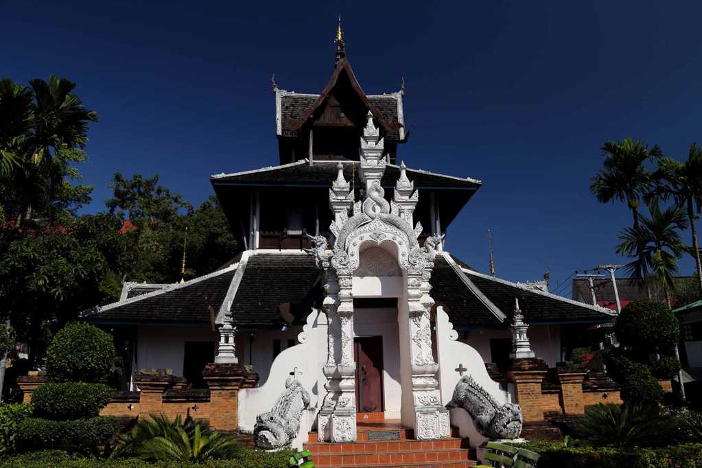 泰国清迈柴迪隆寺自然风光图片