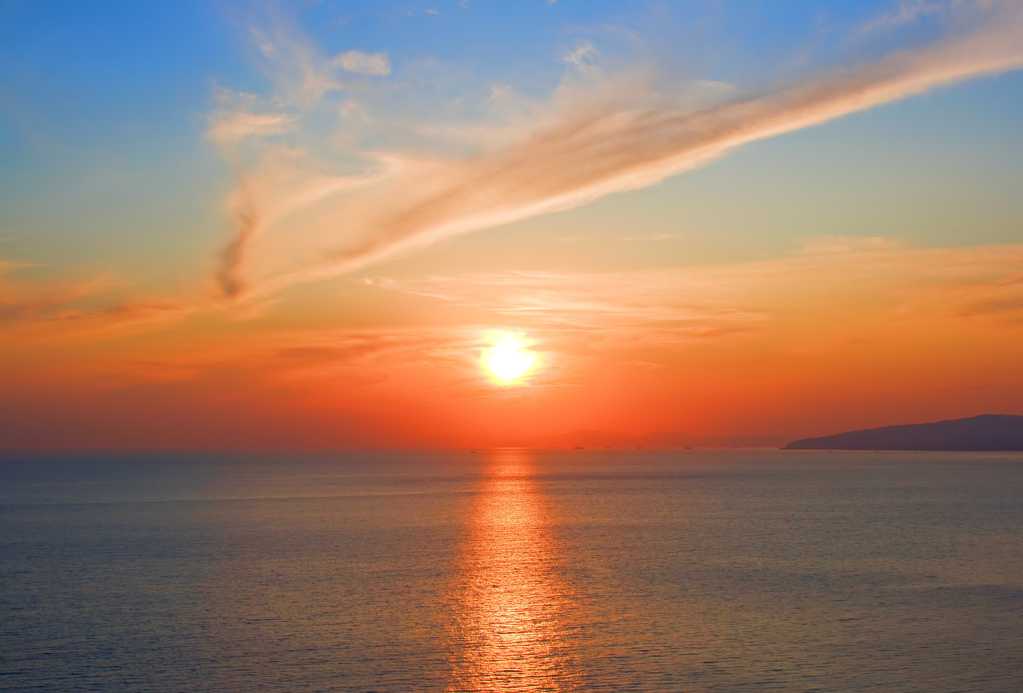 海洋朝阳图片