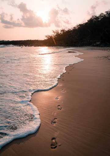 黄昏海滩光景图片