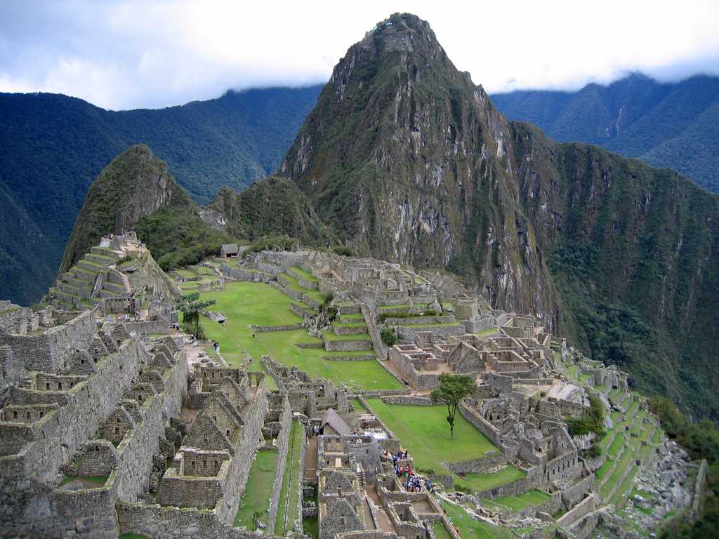 秘鲁马丘比丘印加遗迹景致图片