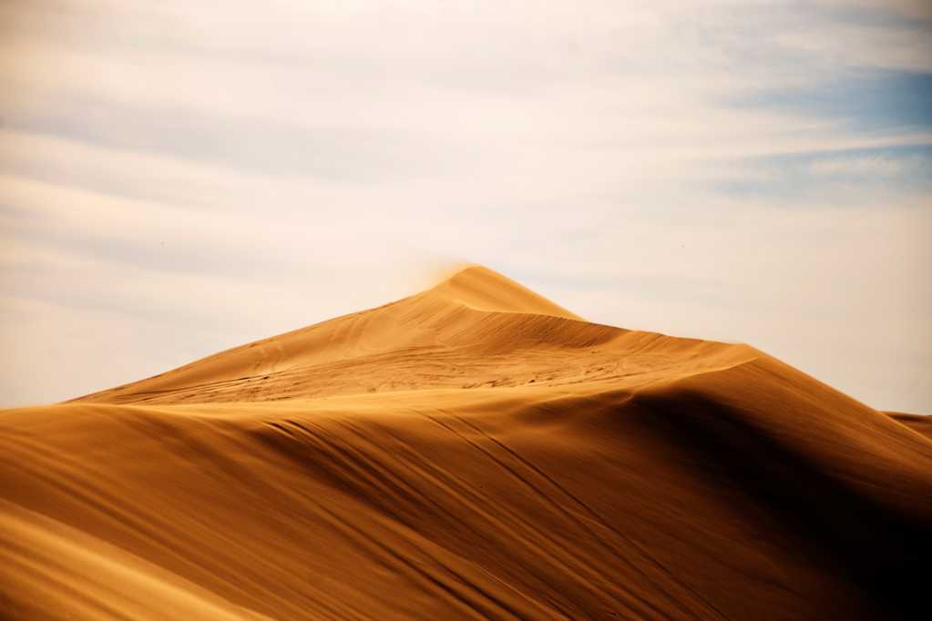 大漠沙堆自然风光桌面壁纸