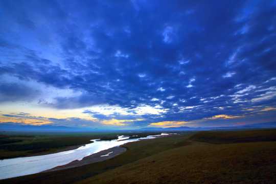新疆伊犁河谷景物图片