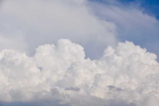 天边云层团图片
