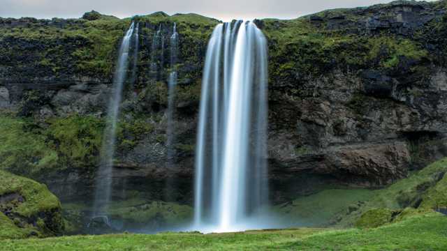 冰岛塞里雅兰瀑布景致图片