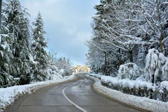冬日道路雪景图片