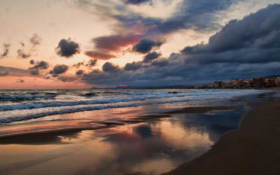 日落下的海滩景致图片