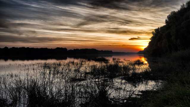 德国多瑙河夕阳景物图片