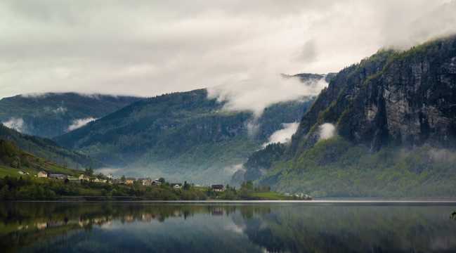挪威海湾景观图片